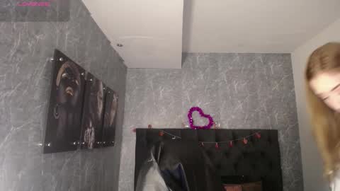 Snapshot of lizzysnow chatting on September 9, 11:54 am lizzysnow online show from September 9, 11:54 am