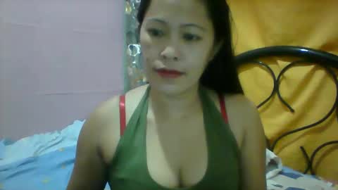 Snapshot of llanie888 chatting on February 19, 5:49 am llanie888 online show from February 19, 5:49 am