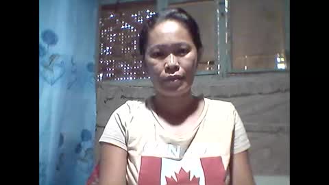 Snapshot of llanie888 chatting on March 8, 8:33 am llanie888 online show from March 8, 8:33 am