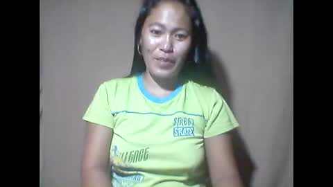 Snapshot of llanie888 chatting on December 21, 9:27 am llanie888 online show from December 21, 9:27 am