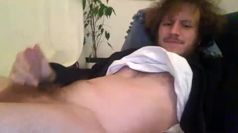 Snapshot of llazer1 chatting on December 18, 10:27 pm llazer1 online show from December 18, 10:27 pm