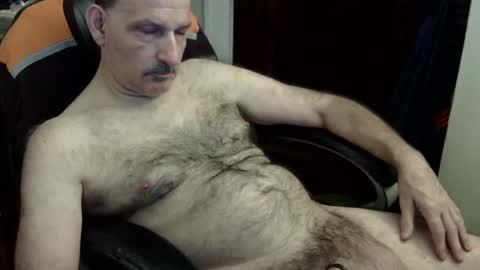 Snapshot of loades182025 chatting on October 26, 5:02 am loades182025 online show from October 26, 5:02 am