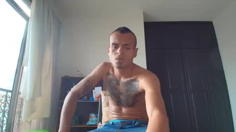 Snapshot of lobo_cockk chatting on January 31, 9:59 pm edwin online show from January 31, 9:59 pm