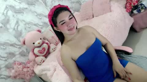 Thea online show from April 8, 8:31 pm