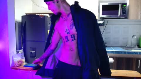 Logan online show from October 15, 2:22 am