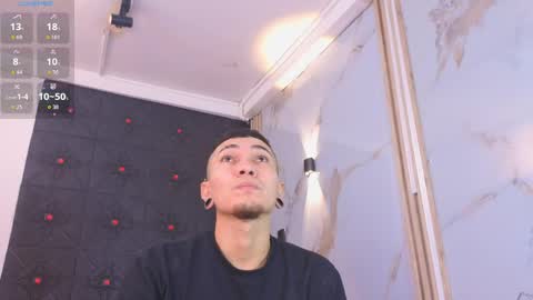 logan_and_rachel online show from March 29, 7:03 pm