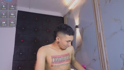 logan_and_rachel online show from April 11, 7:18 pm