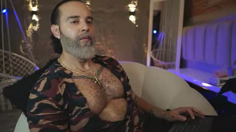Snapshot of logan_cardenas1 chatting on June 12, 1:15 am logan_cardenas1 online show from June 12, 1:15 am
