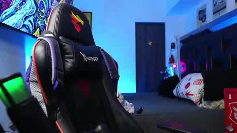 logan_hugh8 online show from February 8, 5:55 am