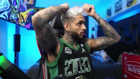 logan_hugh8 online show from February 14, 11:18 am