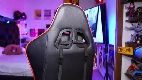 logan_hugh8 online show from March 9, 4:38 am