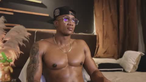 logan_varela online show from January 31, 1:43 am