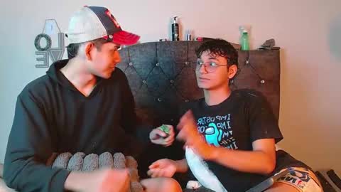 Snapshot of logan_willyams_ chatting on September 21, 9:49 pm logan_willyams_ online show from September 21, 9:49 pm