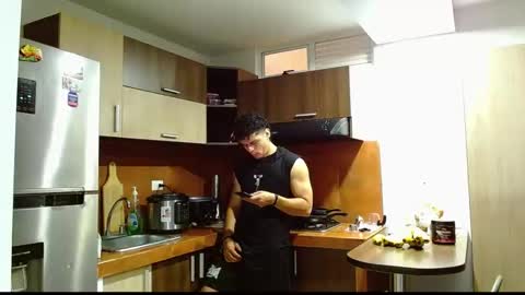 Snapshot of loganandrwz chatting on February 24, 6:06 pm Loganandrwz online show from February 24, 6:06 pm