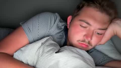 loganbent online show from May 17, 1:36 am