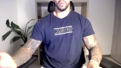 Snapshot of loganhod chatting on May 24, 6:40 am Logan Wolfp online show from May 24, 6:40 am