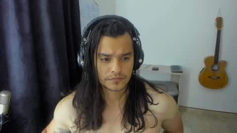 Snapshot of loganhot22 chatting on February 17, 12:10 am Logan online show from February 17, 12:10 am