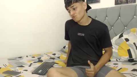 loganjhonson19 online show from February 8, 2:59 am