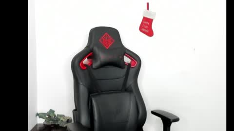 Snapshot of logannick chatting on December 10, 8:08 am Logan online show from December 10, 8:08 am