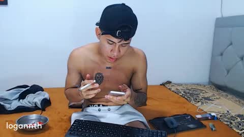 logannthh online show from December 14, 10:34 am