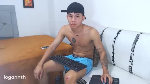 logannthh online show from December 23, 8:22 am