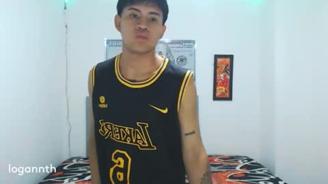 logannthh online show from January 20, 7:25 am