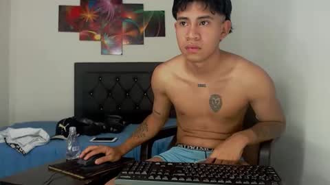 logannthh online show from October 21, 12:39 pm