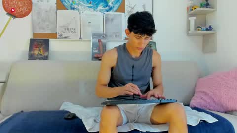 loganoficialx online show from April 14, 7:31 pm