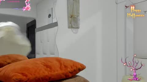 Snapshot of logantwink18 chatting on October 24, 10:11 am logantwink18 online show from October 24, 10:11 am