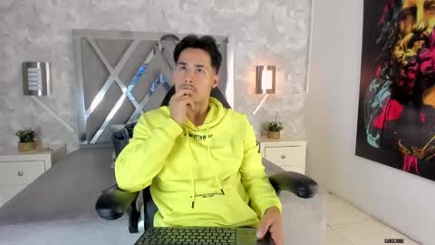 Snapshot of loghan_fox chatting on October 8, 2:42 am Loghan online show from October 8, 2:42 am