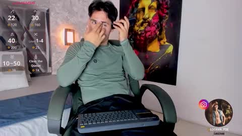 Snapshot of loghan_fox chatting on October 14, 3:40 am Loghan online show from October 14, 3:40 am