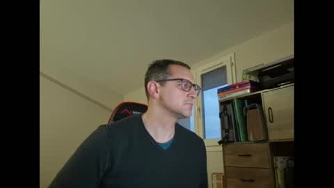 Snapshot of loic31_31 chatting on March 7, 6:00 pm loic31 online show from March 7, 6:00 pm