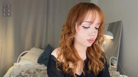 loiibambix online show from April 2, 6:49 pm