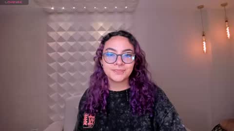 Snapshot of loiseharper chatting on June 14, 11:51 pm Loise online show from June 14, 11:51 pm