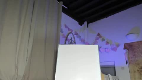 Snapshot of lola_belgium chatting on February 18, 8:47 pm lola_belgium online show from February 18, 8:47 pm