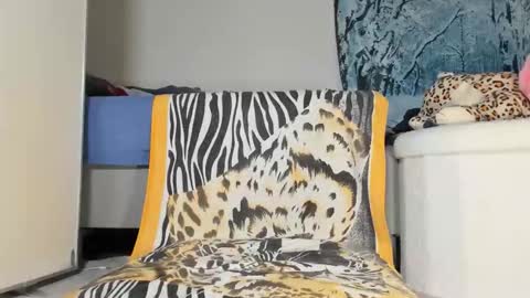 Snapshot of lola_belgium chatting on November 11, 6:52 pm lola_belgium online show from November 11, 6:52 pm