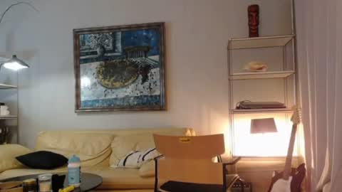 Snapshot of lola_dinky chatting on June 11, 9:02 pm Lola online show from June 11, 9:02 pm