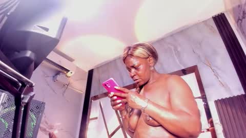 Lola online show from March 14, 11:43 pm