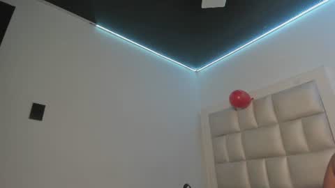 lola_js online show from July 14, 12:11 pm