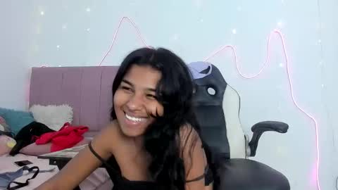 lola_lustrum online show from June 5, 2:01 pm
