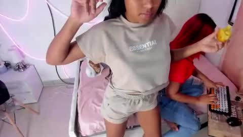 Snapshot of lola_lustrum chatting on June 14, 3:25 pm lola_lustrum online show from June 14, 3:25 pm