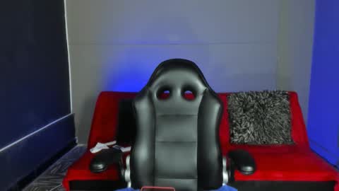 Snapshot of lola_red956680 chatting on January 8, 7:16 pm lola red online show from January 8, 7:16 pm