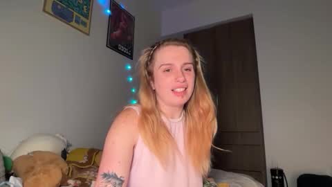 lolaa555 online show from April 3, 8:34 am