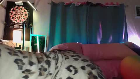 lolaa555 online show from April 4, 7:50 am