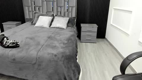 Lola Angel online show from November 17, 7:41 pm