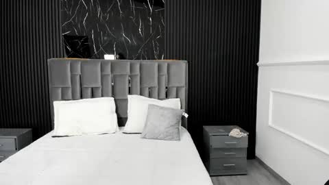 Lola Angel online show from November 29, 8:23 pm