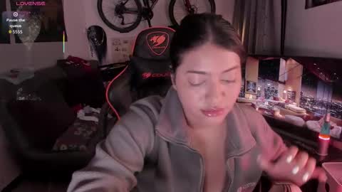 lolaasmith_21 online show from January 16, 4:49 am