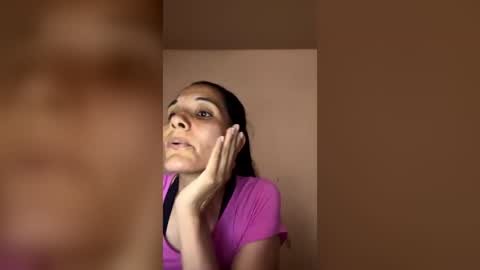 lolabunny120490 online show from June 19, 10:24 pm