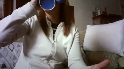 Snapshot of lolahueso chatting on March 3, 3:42 pm LOLA HUESO y ERIC online show from March 3, 3:42 pm