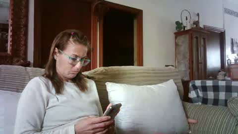 Snapshot of lolahueso chatting on March 6, 11:36 am LOLA HUESO y ERIC online show from March 6, 11:36 am